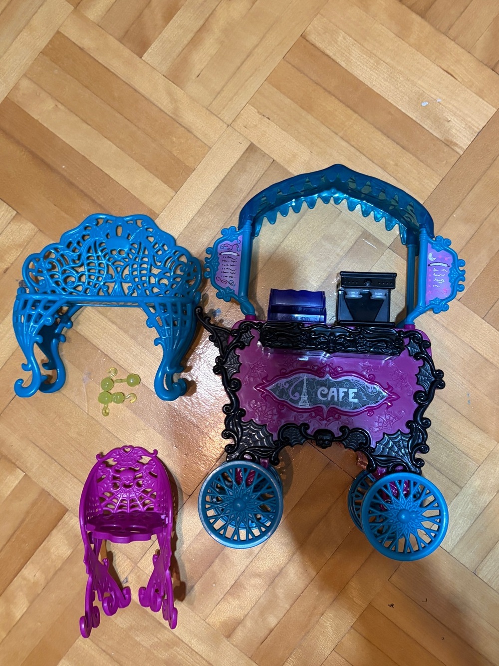 monster high scaris café playset